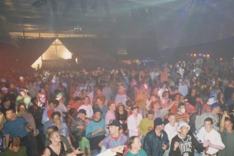 happy hardcore rave