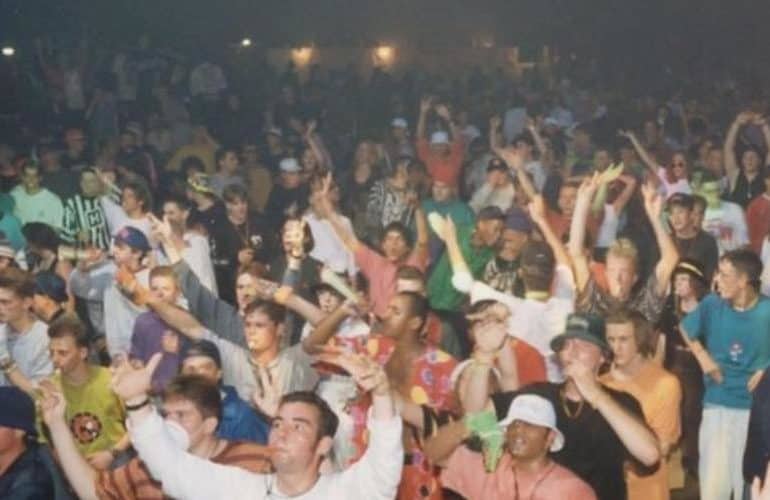 happy hardcore 90s